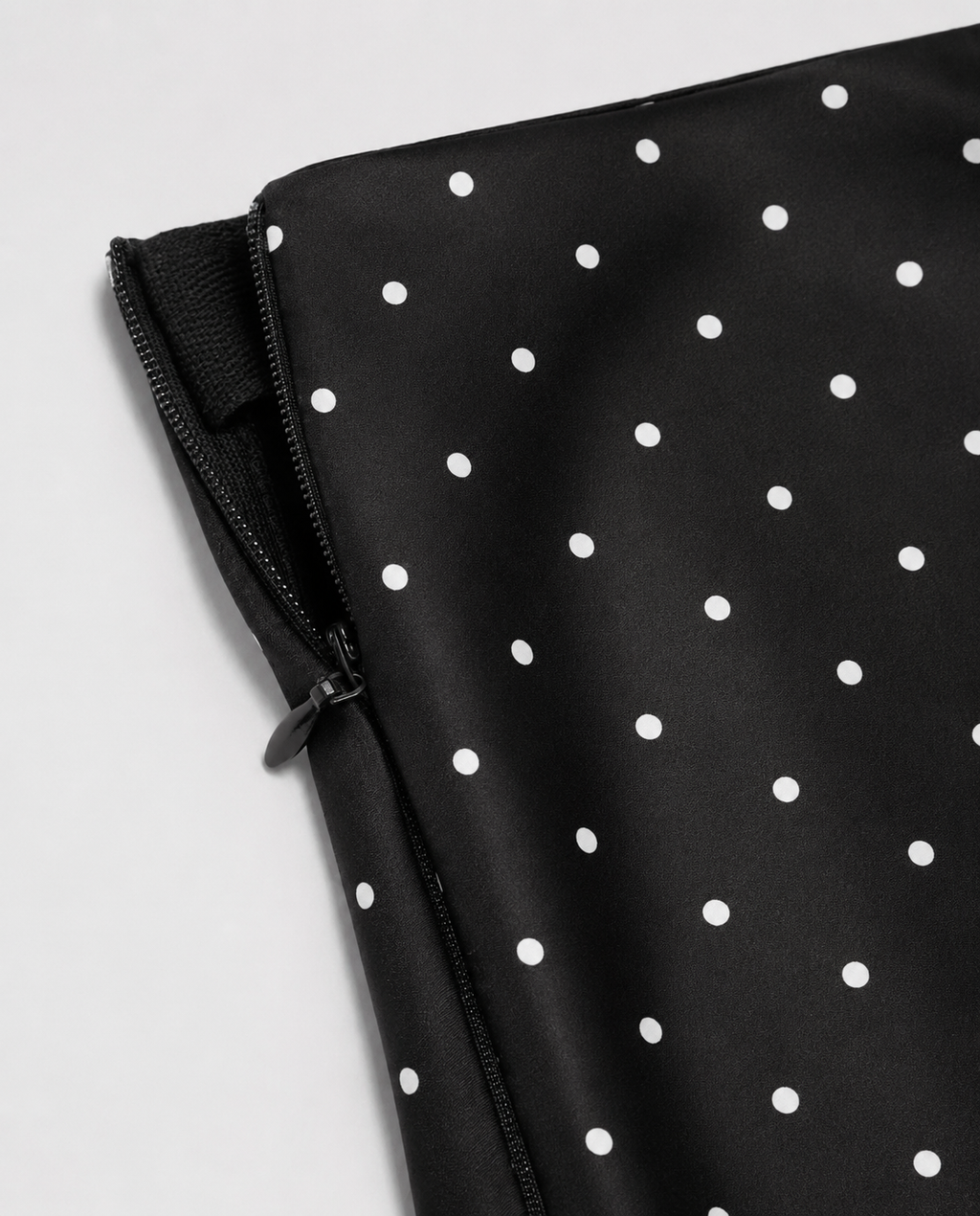 Black silk polka dots skirt
