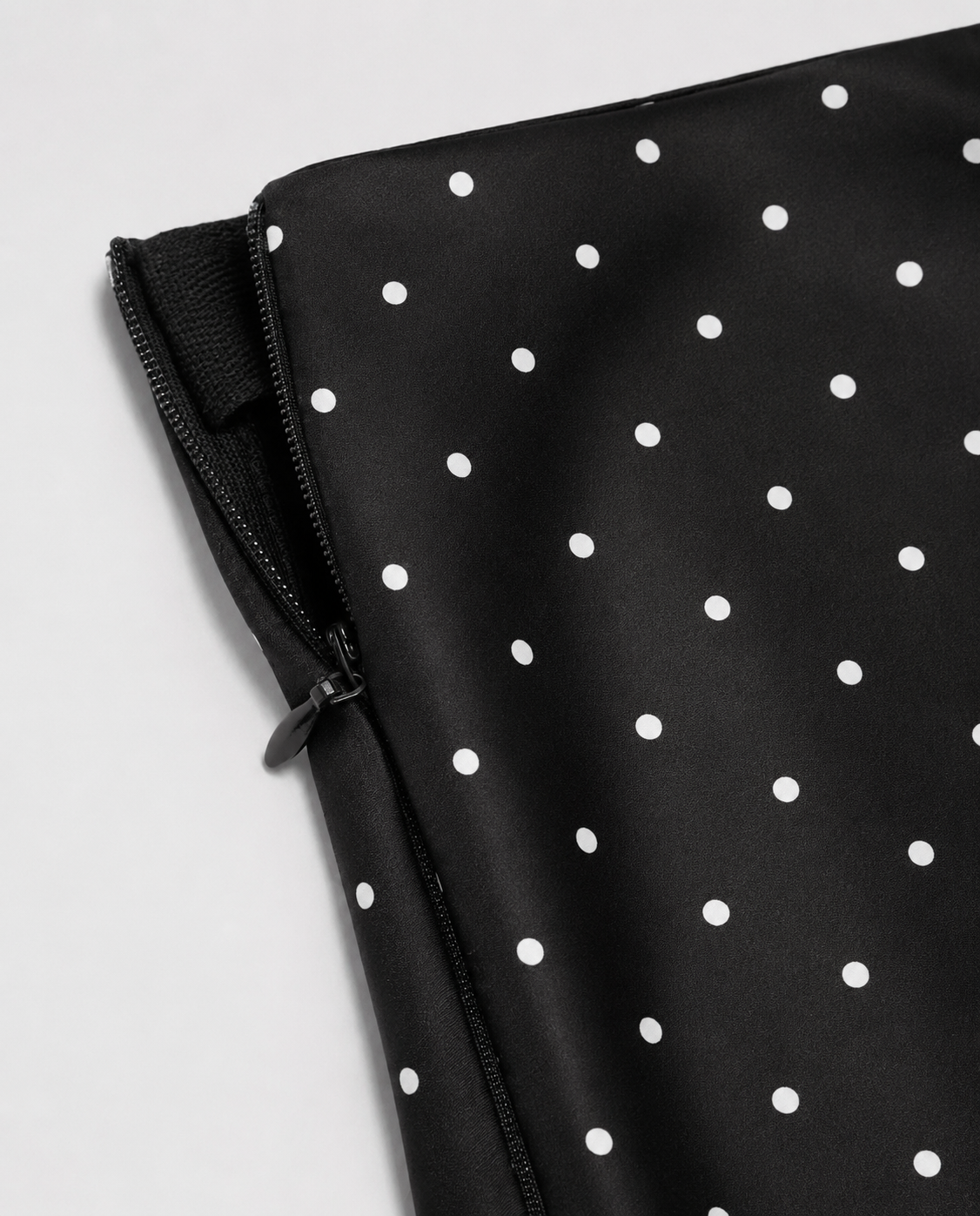 Black silk polka dots skirt